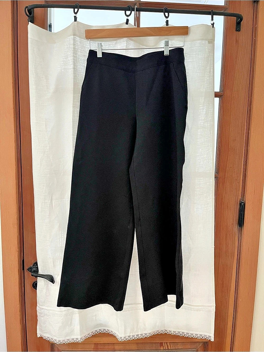 Spanx Wide Leg Pants in Black size M